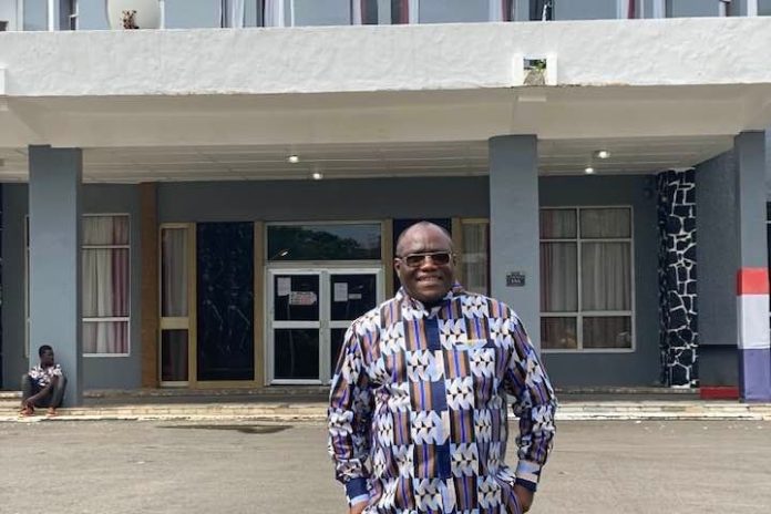 ALCOD Eminent Chairman Emmanuel S. Wettee leaving the Capitol Building after one of his lobbies with legislators for the passage of the Dual Citizenship Law