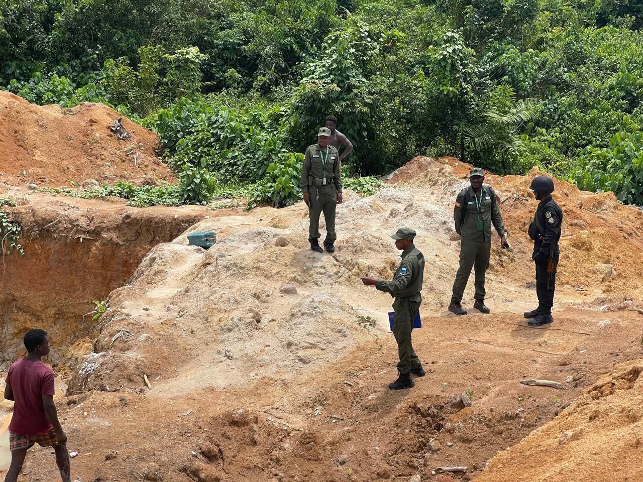 Liberia: EPA Cracks Down on Illegal Mining in Gbarpolu: Excavators Seized, Dredges Shut Down, Mercury Use Exposed